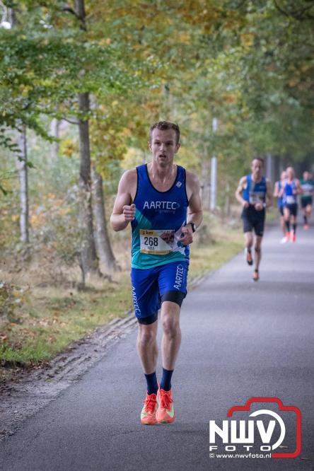 Run Oldebroek 2025 trekt opnieuw veel deelnemers die rennen voor het werk van GlobalRize. - © NWVFoto.nl