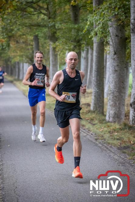 Run Oldebroek 2025 trekt opnieuw veel deelnemers die rennen voor het werk van GlobalRize. - © NWVFoto.nl