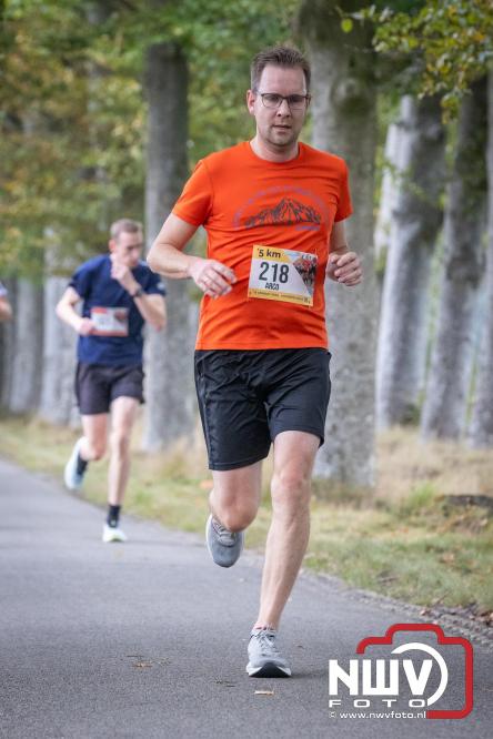 Run Oldebroek 2025 trekt opnieuw veel deelnemers die rennen voor het werk van GlobalRize. - © NWVFoto.nl