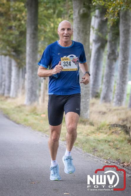 Run Oldebroek 2025 trekt opnieuw veel deelnemers die rennen voor het werk van GlobalRize. - © NWVFoto.nl