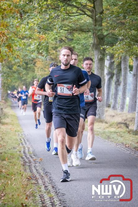 Run Oldebroek 2025 trekt opnieuw veel deelnemers die rennen voor het werk van GlobalRize. - © NWVFoto.nl