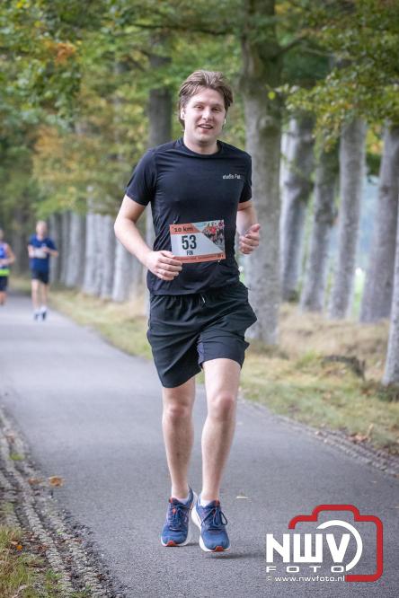 Run Oldebroek 2025 trekt opnieuw veel deelnemers die rennen voor het werk van GlobalRize. - © NWVFoto.nl