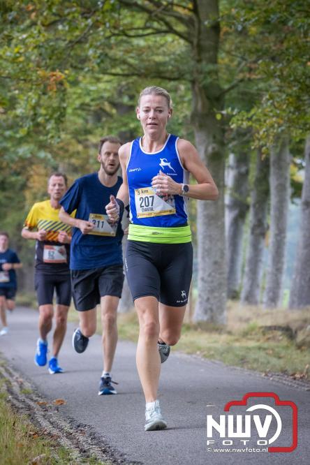 Run Oldebroek 2025 trekt opnieuw veel deelnemers die rennen voor het werk van GlobalRize. - © NWVFoto.nl