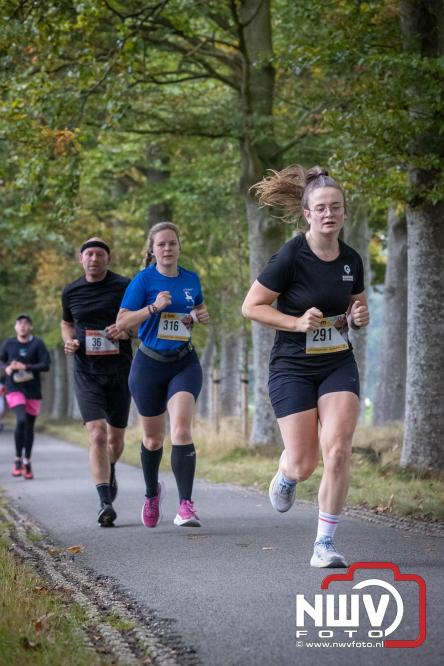 Run Oldebroek 2025 trekt opnieuw veel deelnemers die rennen voor het werk van GlobalRize. - © NWVFoto.nl