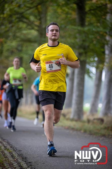 Run Oldebroek 2025 trekt opnieuw veel deelnemers die rennen voor het werk van GlobalRize. - © NWVFoto.nl