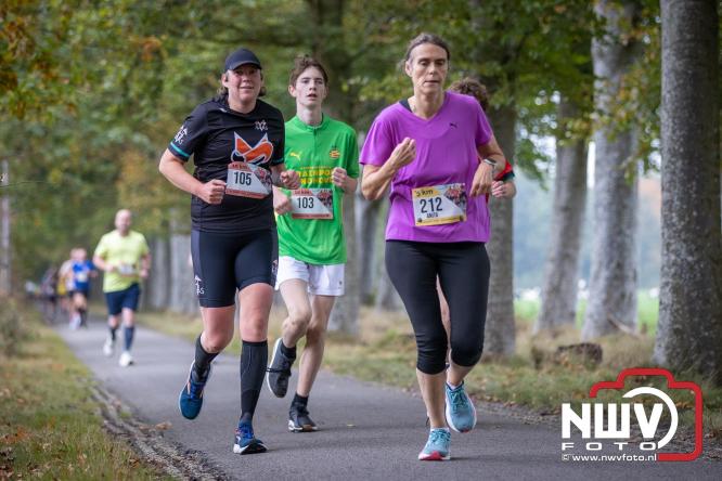 Run Oldebroek 2025 trekt opnieuw veel deelnemers die rennen voor het werk van GlobalRize. - © NWVFoto.nl