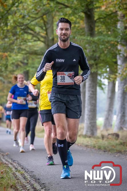 Run Oldebroek 2025 trekt opnieuw veel deelnemers die rennen voor het werk van GlobalRize. - © NWVFoto.nl