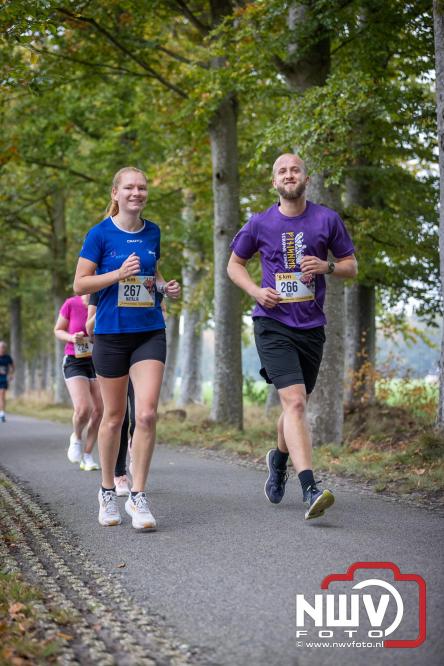 Run Oldebroek 2025 trekt opnieuw veel deelnemers die rennen voor het werk van GlobalRize. - © NWVFoto.nl
