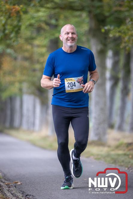 Run Oldebroek 2025 trekt opnieuw veel deelnemers die rennen voor het werk van GlobalRize. - © NWVFoto.nl