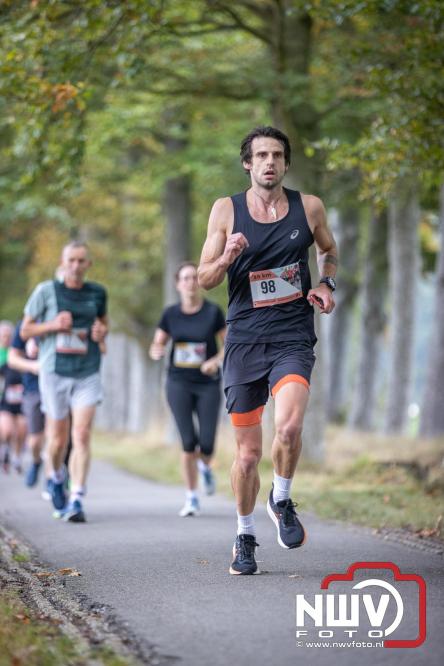 Run Oldebroek 2025 trekt opnieuw veel deelnemers die rennen voor het werk van GlobalRize. - © NWVFoto.nl
