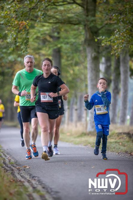 Run Oldebroek 2025 trekt opnieuw veel deelnemers die rennen voor het werk van GlobalRize. - © NWVFoto.nl