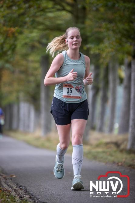 Run Oldebroek 2025 trekt opnieuw veel deelnemers die rennen voor het werk van GlobalRize. - © NWVFoto.nl