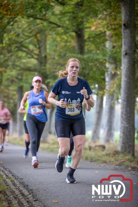 Run Oldebroek 2025 trekt opnieuw veel deelnemers die rennen voor het werk van GlobalRize. - © NWVFoto.nl