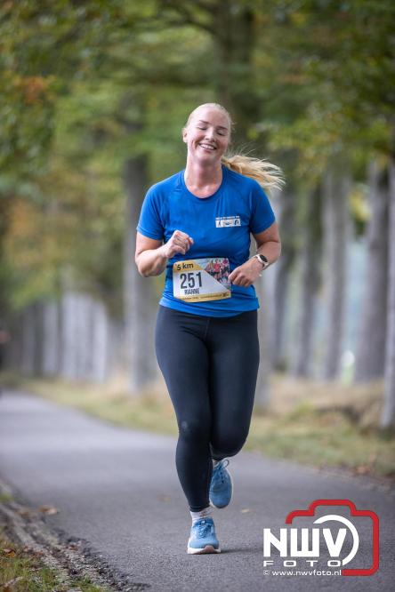 Run Oldebroek 2025 trekt opnieuw veel deelnemers die rennen voor het werk van GlobalRize. - © NWVFoto.nl