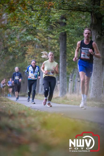 Run Oldebroek 2025 trekt opnieuw veel deelnemers die rennen voor het werk van GlobalRize. - © NWVFoto.nl