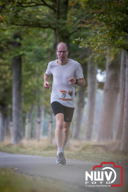 Run Oldebroek 2025 trekt opnieuw veel deelnemers die rennen voor het werk van GlobalRize. - © NWVFoto.nl