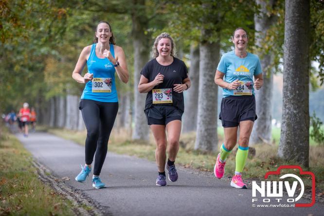 Run Oldebroek 2025 trekt opnieuw veel deelnemers die rennen voor het werk van GlobalRize. - © NWVFoto.nl
