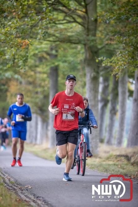Run Oldebroek 2025 trekt opnieuw veel deelnemers die rennen voor het werk van GlobalRize. - © NWVFoto.nl
