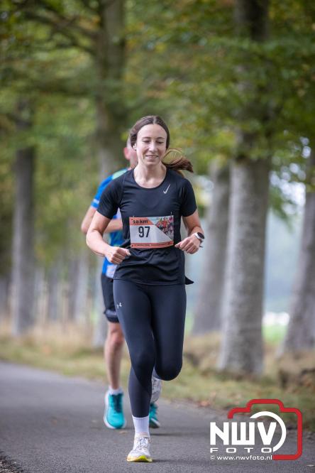 Run Oldebroek 2025 trekt opnieuw veel deelnemers die rennen voor het werk van GlobalRize. - © NWVFoto.nl