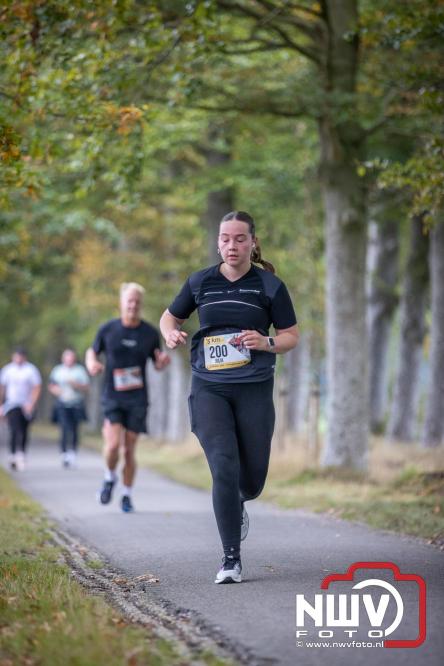 Run Oldebroek 2025 trekt opnieuw veel deelnemers die rennen voor het werk van GlobalRize. - © NWVFoto.nl