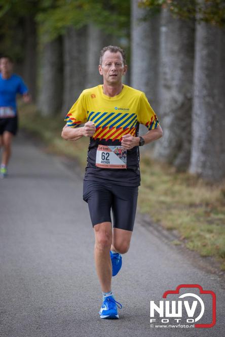 Run Oldebroek 2025 trekt opnieuw veel deelnemers die rennen voor het werk van GlobalRize. - © NWVFoto.nl