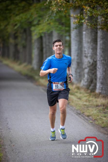 Run Oldebroek 2025 trekt opnieuw veel deelnemers die rennen voor het werk van GlobalRize. - © NWVFoto.nl