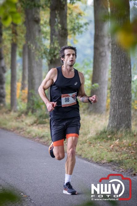 Run Oldebroek 2025 trekt opnieuw veel deelnemers die rennen voor het werk van GlobalRize. - © NWVFoto.nl