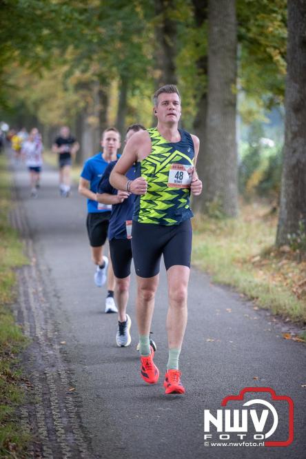 Run Oldebroek 2025 trekt opnieuw veel deelnemers die rennen voor het werk van GlobalRize. - © NWVFoto.nl