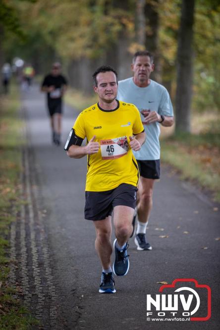 Run Oldebroek 2025 trekt opnieuw veel deelnemers die rennen voor het werk van GlobalRize. - © NWVFoto.nl