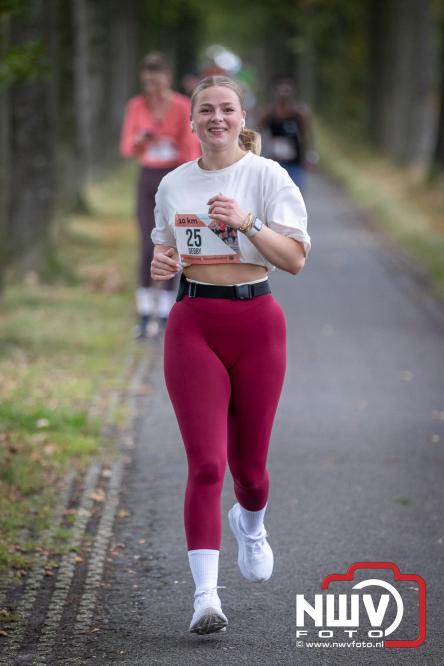 Run Oldebroek 2025 trekt opnieuw veel deelnemers die rennen voor het werk van GlobalRize. - © NWVFoto.nl