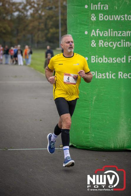 Run Oldebroek 2025 trekt opnieuw veel deelnemers die rennen voor het werk van GlobalRize. - © NWVFoto.nl