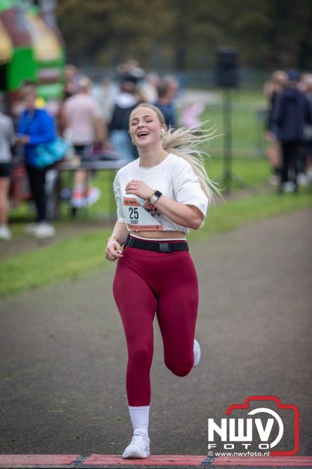 Run Oldebroek 2025 trekt opnieuw veel deelnemers die rennen voor het werk van GlobalRize. - © NWVFoto.nl