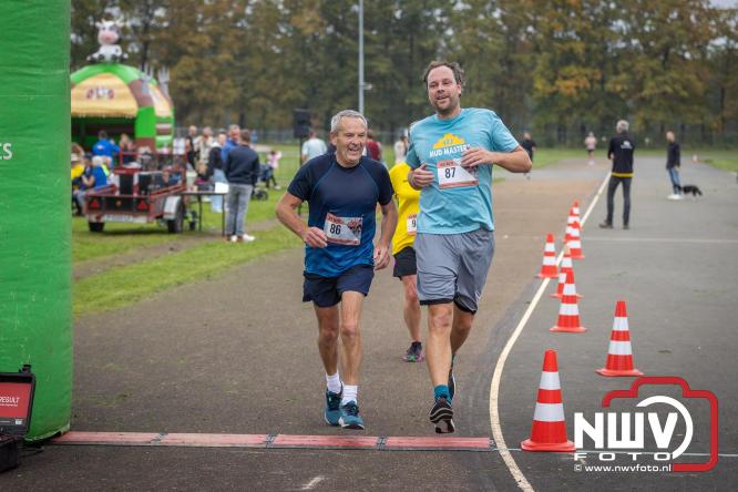 Run Oldebroek 2025 trekt opnieuw veel deelnemers die rennen voor het werk van GlobalRize. - © NWVFoto.nl
