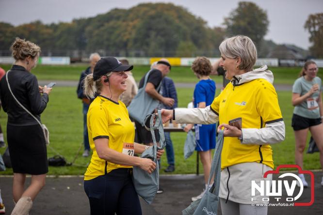 Run Oldebroek 2025 trekt opnieuw veel deelnemers die rennen voor het werk van GlobalRize. - © NWVFoto.nl