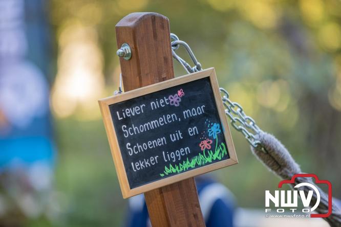 A.Vogelloop door de bossen op 't Harde  levert 17.000 euro op voor het Mooi Leven Huis in Zwolle. - © NWVFoto.nl