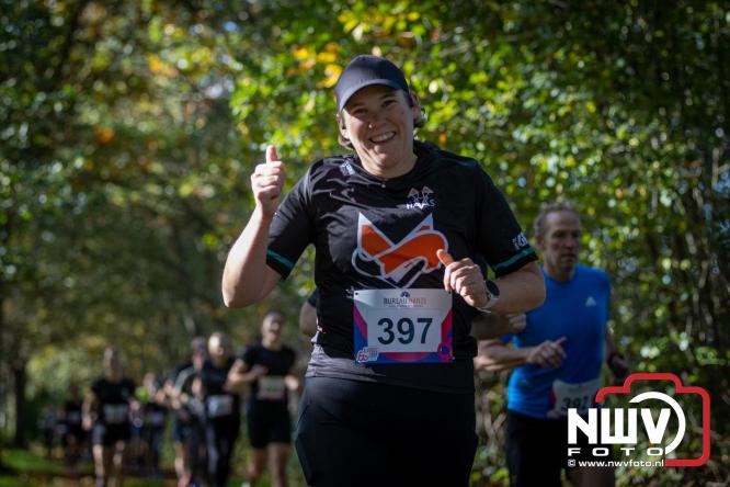 A.Vogelloop door de bossen op 't Harde  levert 17.000 euro op voor het Mooi Leven Huis in Zwolle. - © NWVFoto.nl