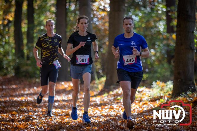 A.Vogelloop door de bossen op 't Harde  levert 17.000 euro op voor het Mooi Leven Huis in Zwolle. - © NWVFoto.nl