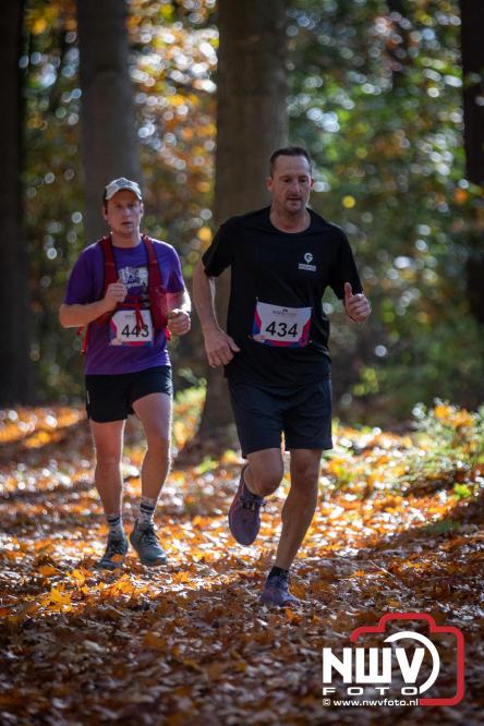 A.Vogelloop door de bossen op 't Harde  levert 17.000 euro op voor het Mooi Leven Huis in Zwolle. - © NWVFoto.nl