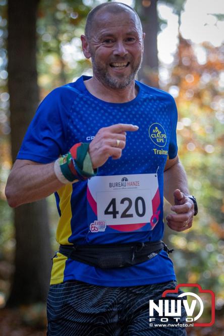 A.Vogelloop door de bossen op 't Harde  levert 17.000 euro op voor het Mooi Leven Huis in Zwolle. - © NWVFoto.nl