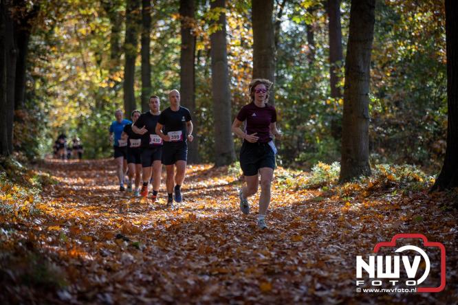 A.Vogelloop door de bossen op 't Harde  levert 17.000 euro op voor het Mooi Leven Huis in Zwolle. - © NWVFoto.nl
