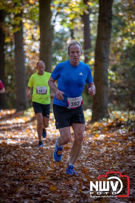 A.Vogelloop door de bossen op 't Harde  levert 17.000 euro op voor het Mooi Leven Huis in Zwolle. - © NWVFoto.nl