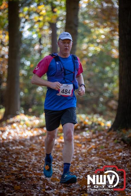 A.Vogelloop door de bossen op 't Harde  levert 17.000 euro op voor het Mooi Leven Huis in Zwolle. - © NWVFoto.nl