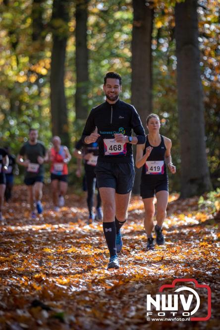 A.Vogelloop door de bossen op 't Harde  levert 17.000 euro op voor het Mooi Leven Huis in Zwolle. - © NWVFoto.nl