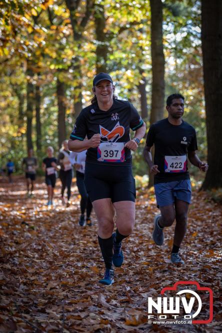 A.Vogelloop door de bossen op 't Harde  levert 17.000 euro op voor het Mooi Leven Huis in Zwolle. - © NWVFoto.nl