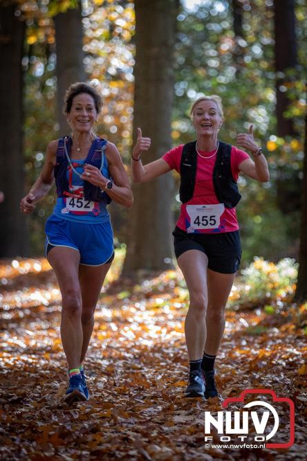 A.Vogelloop door de bossen op 't Harde  levert 17.000 euro op voor het Mooi Leven Huis in Zwolle. - © NWVFoto.nl