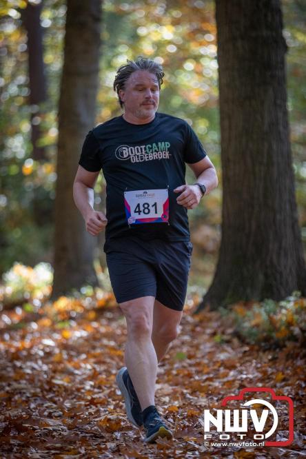 A.Vogelloop door de bossen op 't Harde  levert 17.000 euro op voor het Mooi Leven Huis in Zwolle. - © NWVFoto.nl