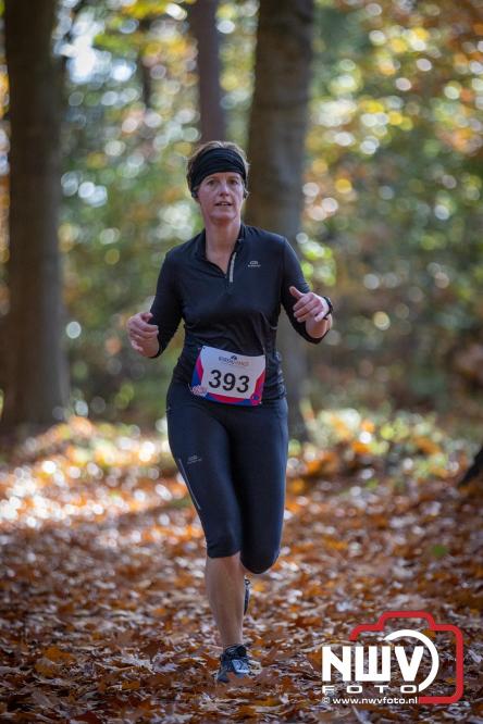 A.Vogelloop door de bossen op 't Harde  levert 17.000 euro op voor het Mooi Leven Huis in Zwolle. - © NWVFoto.nl