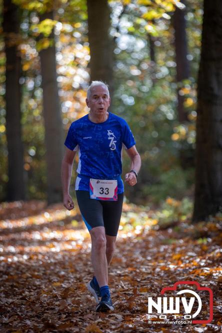 A.Vogelloop door de bossen op 't Harde  levert 17.000 euro op voor het Mooi Leven Huis in Zwolle. - © NWVFoto.nl