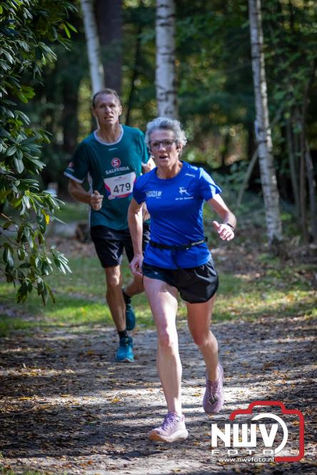 A.Vogelloop door de bossen op 't Harde  levert 17.000 euro op voor het Mooi Leven Huis in Zwolle. - © NWVFoto.nl