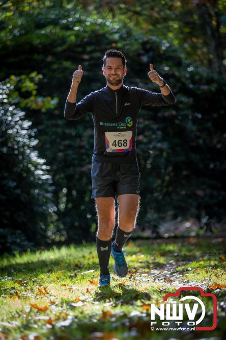 A.Vogelloop door de bossen op 't Harde  levert 17.000 euro op voor het Mooi Leven Huis in Zwolle. - © NWVFoto.nl